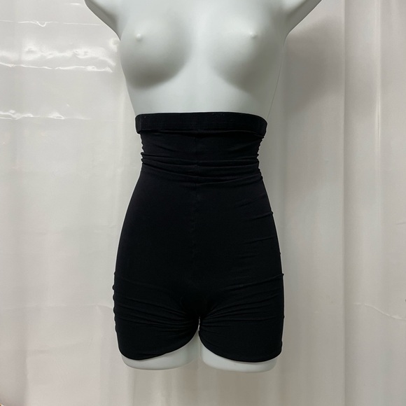 Assets Spanx Women's Shaping High Waist Shorts Mid-thigh Shaper - Black - Picture 3 of 8